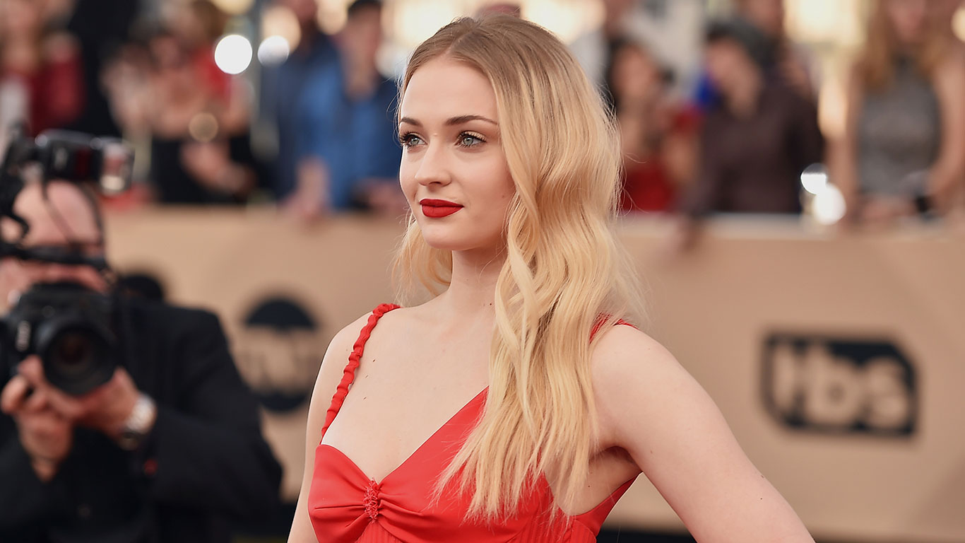 Ini Fakta Soal Si Cantik Sophie Turner, Pemeran GOT hingga Dark Phoenix!